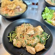 เมนูของร้าน ราดหน้าฟาไฉคู้บอนคลองสามวา คู้บอน