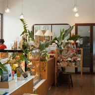 Piti home cafe & eatery