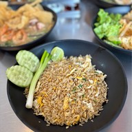 เมนูของร้าน ราดหน้าฟาไฉคู้บอนคลองสามวา คู้บอน