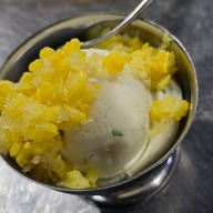 เมนูของร้าน เด่นไทยไอศกรีม