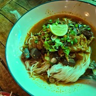 เมนูของร้าน ก๋วยเตี๋ยวสุโขทัยหม้อดิน -