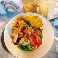 เย็นตาโฟ ถนนบันเทิง&ข้าวกระเพราทำถึง