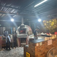 Pizza House by Somprasong Guest House