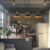 HILL HEAL Coffee & Traders