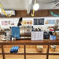 Homeland ทองหล่อ