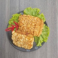 ยาย-กู-ซ่า-กระเพราเถื่อน ข้างร้านอีปริก