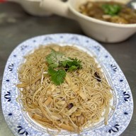 เมนูของร้าน หูฉลามน้ำแดงบรั่นดี น้องนิว