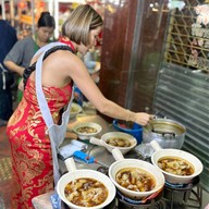 เมนูของร้าน หูฉลามน้ำแดงบรั่นดี น้องนิว