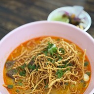 เมนูของร้าน ข้าวซอยป้าเยาว์