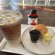 เมนูของร้าน เมมมอธ คาเฟ่ แอนด์ โฮสเทล