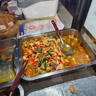 ข้าวราดแกง บ้านคลอง