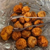 เจ๊หมวย ก๋วยเตี๋ยวเย็นตาโฟ (ลูกชิ้นกุ้งทำเอง)