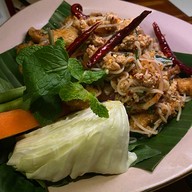 Charm Eatery and Bar สาธร