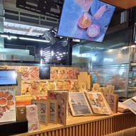 บรรยากาศ เจ๊นา คิทเช่น เจ๊นา คิทเช่น ตลาดสดธนบุรี