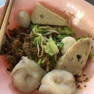 ก๋วยเตี๋ยวลูกชิ้นปลานายใบ้พระราม5 เชิงสะพานพระราม5ฝั่งนนท์