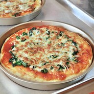 พุงพลุ้ย Pizza & Coffee