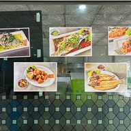 ลุงแว่นปลาแม่น้ำ (เจ้าแรก) -