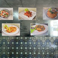 ลุงแว่นปลาแม่น้ำ (เจ้าแรก) -