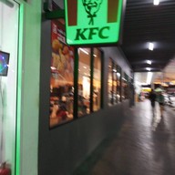 หน้าร้าน KFC ปตท. ซอยมังกร
