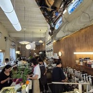 ENVIES cafe ถนนเจริญกรุง