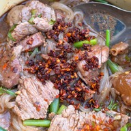 มั่นใจ เตี๋ยวเรือปิ่นโต(ตรงข้าม ปตท.สะเดียง) สาขา ตรงข้าม ปตท.สะเดียง