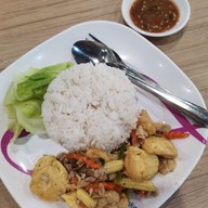 เมนูของร้าน ข้าวราดแกงเจ้เล็ก