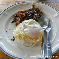 เมนูของร้าน ก๋วยเตี๋ยวเป็ดพะโล้นายห่าง