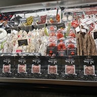 El Mercado ซอยไผ่สิงโต