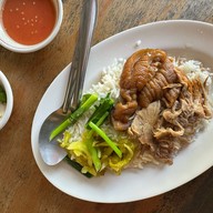 ก๋วยเตี๋ยวเป็ด 304