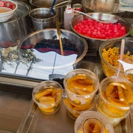 ขนมหวานโก๊อ๋าท่าน้ำกาญจน์