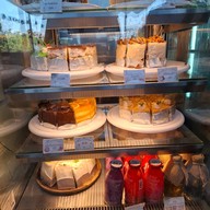 บึงมอคาเฟ่ แอนด์ เรสเตอรองท์ -