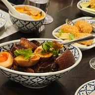 เมนูของร้าน Plu ถนนสวนพลู