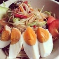 คุ้มผัดไทย(โคตรคุ้ม) byกวักข้าว บ้านแม่ย่อยสันศรี