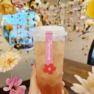 Flerwows smoothie and flowers  (เฟลอวาวส์ สมูทตี้ แอนด์ ฟลาวเวอร์)