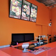 บรรยากาศ Chinuenim ไก่ทอดเกาหลี ศาลายา -