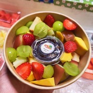 ผลไม้ปอกพร้อมทาน บ้านลูกหมี