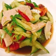 คุ้มผัดไทย(โคตรคุ้ม) byกวักข้าว บ้านแม่ย่อยสันศรี