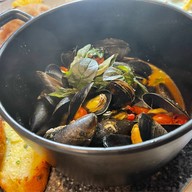 เมนูของร้าน The Yard Restaurant