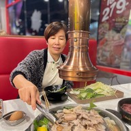 นักล่าหมูกระทะ เมญ่า เชียงใหม่