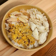 ทะเลบ้านเราซีฟู้ด ข้าวหน้าโคตรปู ข้าวไข่ข้นปู ข้าวคลุกพริกเกลือสูตรจันท์ กระเพราปู
