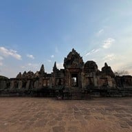 ปราสาทเมืองต่ำ