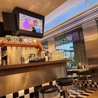 บรรยากาศ Mickey's Diner BKK