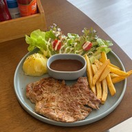 NO.5 CAFE Suphanburi -