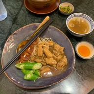 ล้วน ล้วน ข้าวขาหมู (RUAN RUAN)