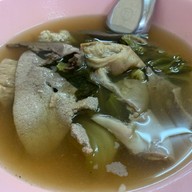 ต้มเลือดหมูนายเส่ย