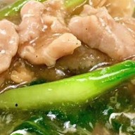 ร้านราดหน้าสมโภชเอ็มไพร์ปั้ม ปตท สาขาปั้ม ปตท