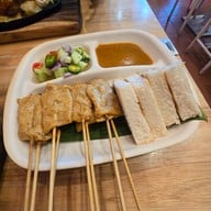 คั่วไก่นิมมาน นิมมานซอย17 (ซอยสายน้ำผึ้ง)