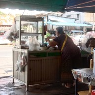 บรรยากาศ ก๋วยเตี๋ยวต้มยำเจ้นิด
