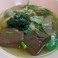 ต้มเลือดหมูนายเส่ย