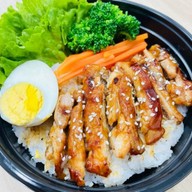 อิ่มคุ้ม สุดแซ่บ
